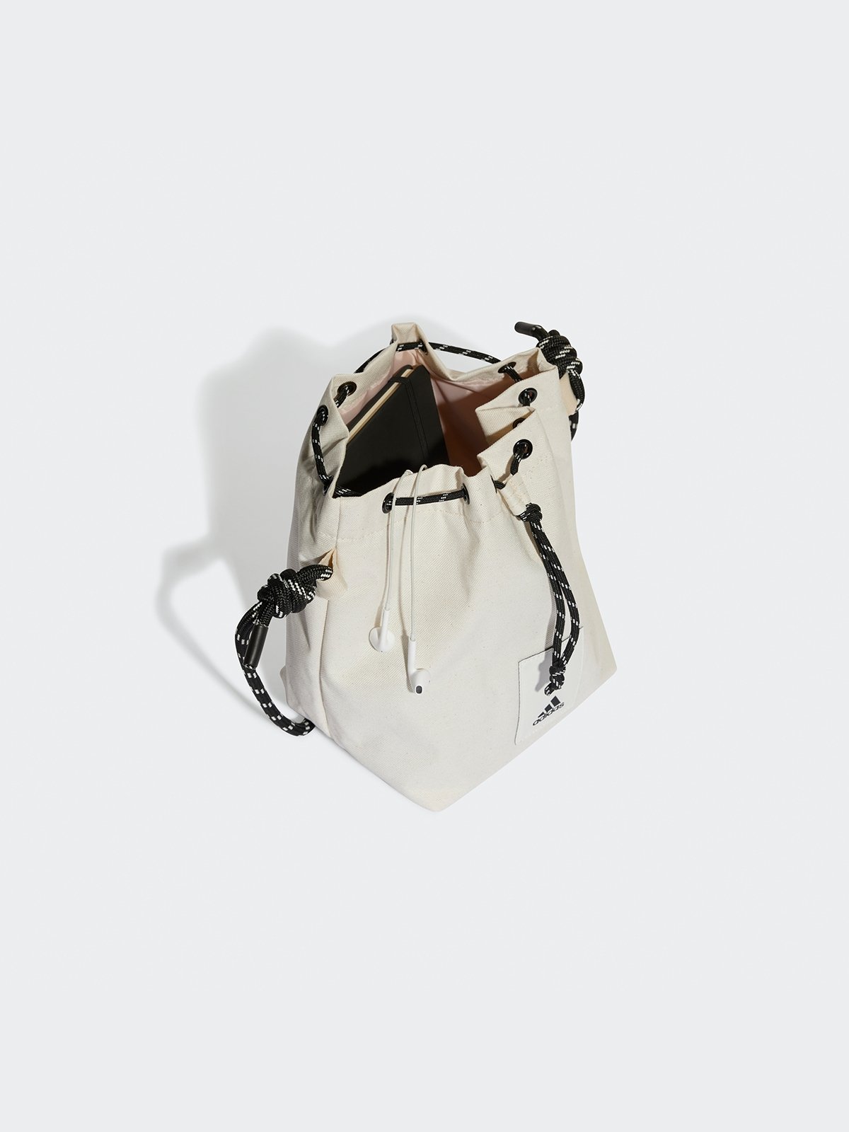 Bucket Shoulder Bag Non Dyed Off White Black Pomelo Fashion