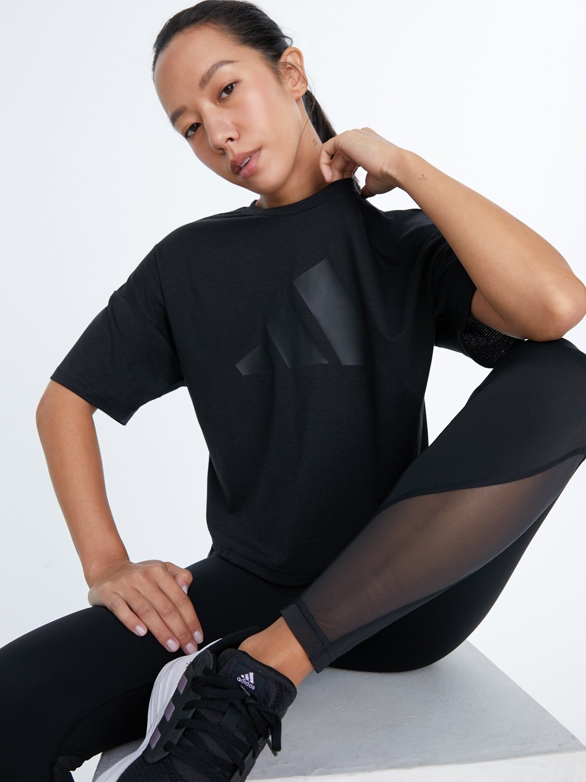 Train Icons 3 Bar Logo T Shirt Black Pomelo Fashion