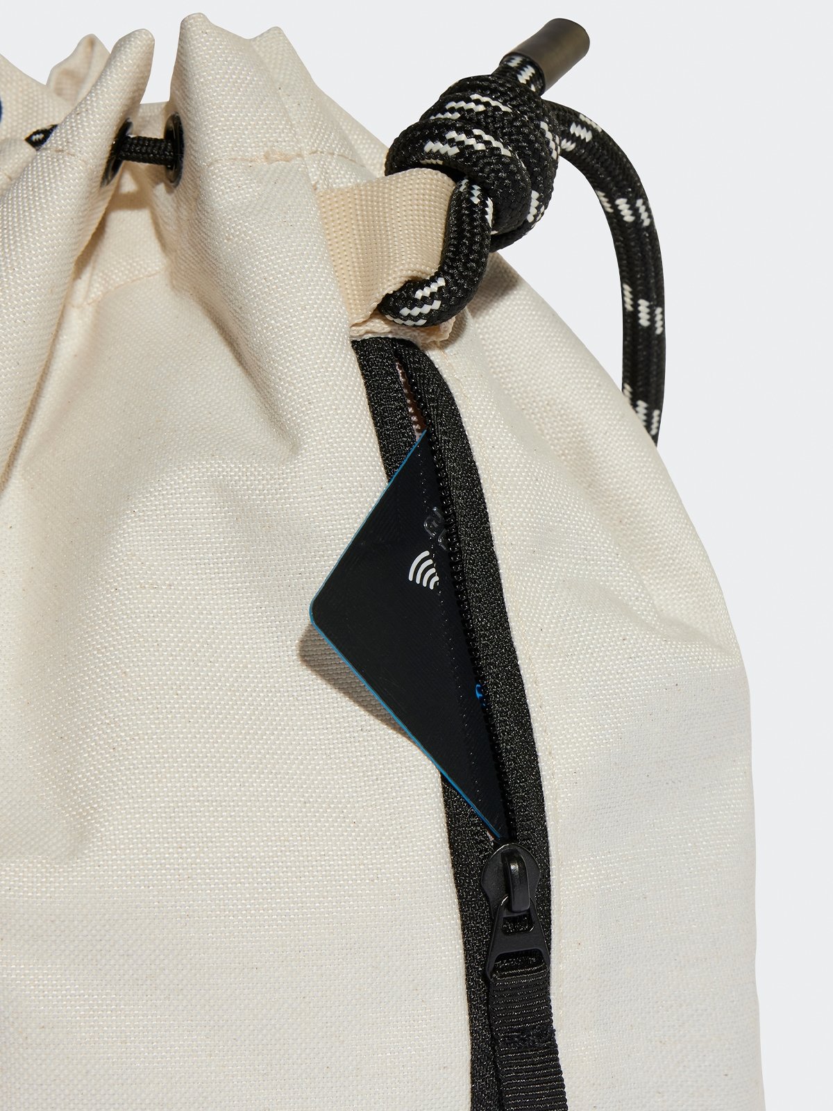 Bucket clearance bag adidas