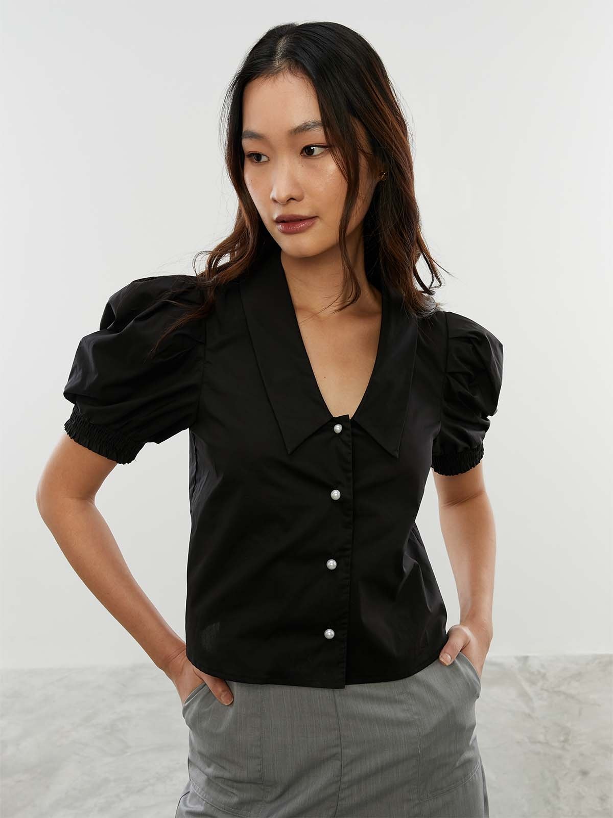Black puff online sleeve shirt