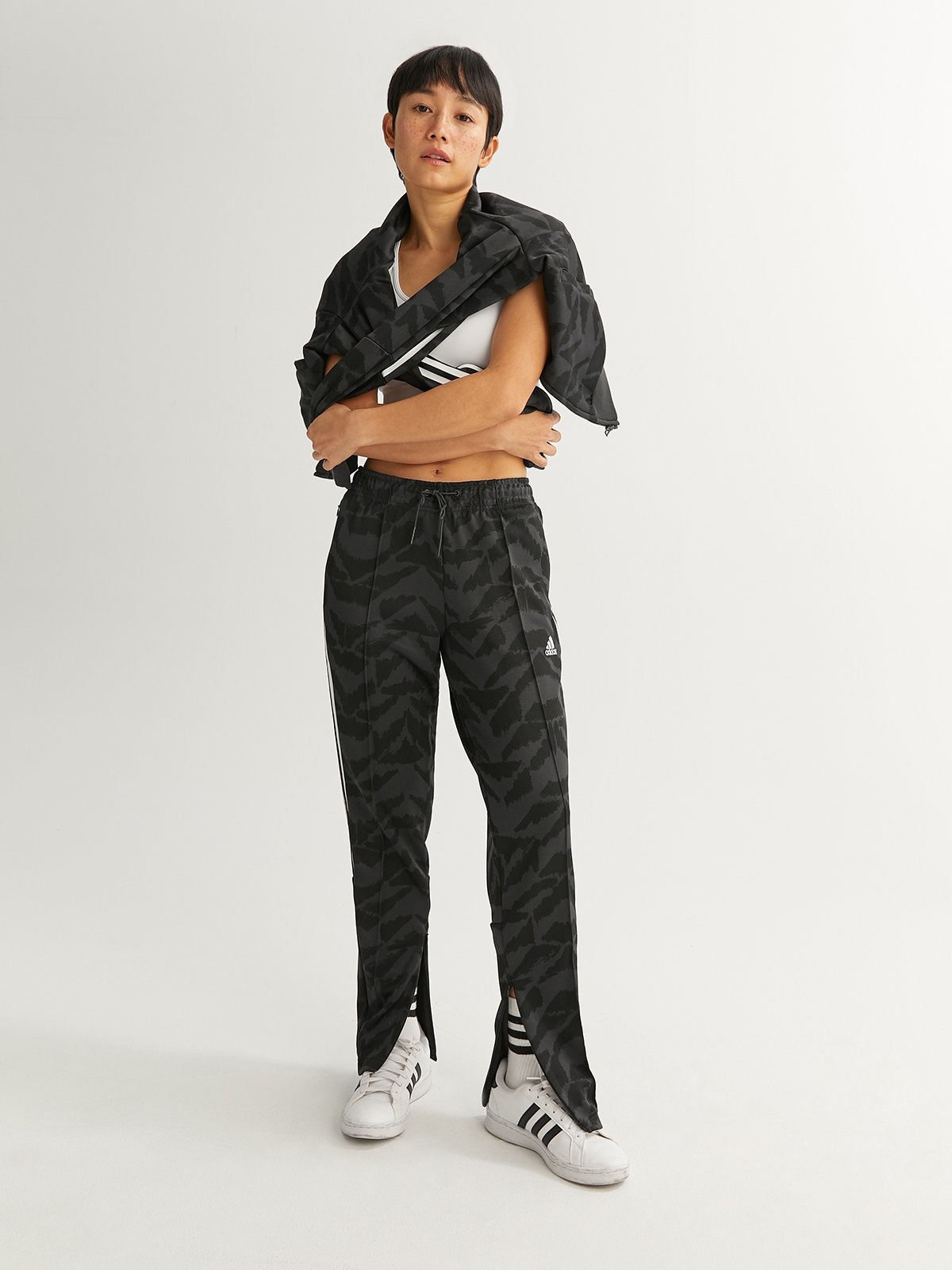 Tiro Suit Up Lifestyle Track Pant Carbon Black Multicolor White Pomelo Fashion