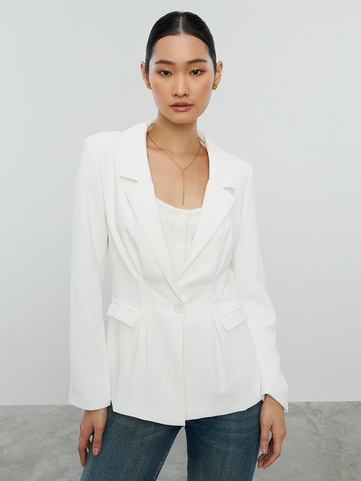 White blazer top fashion