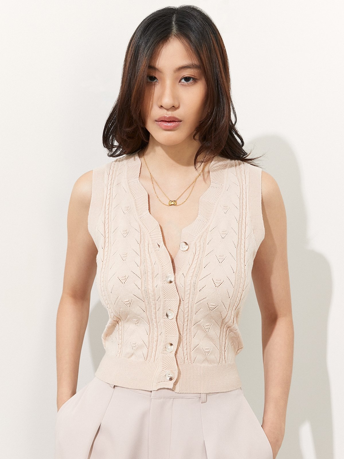 V neck tank top beige pomelo fashion