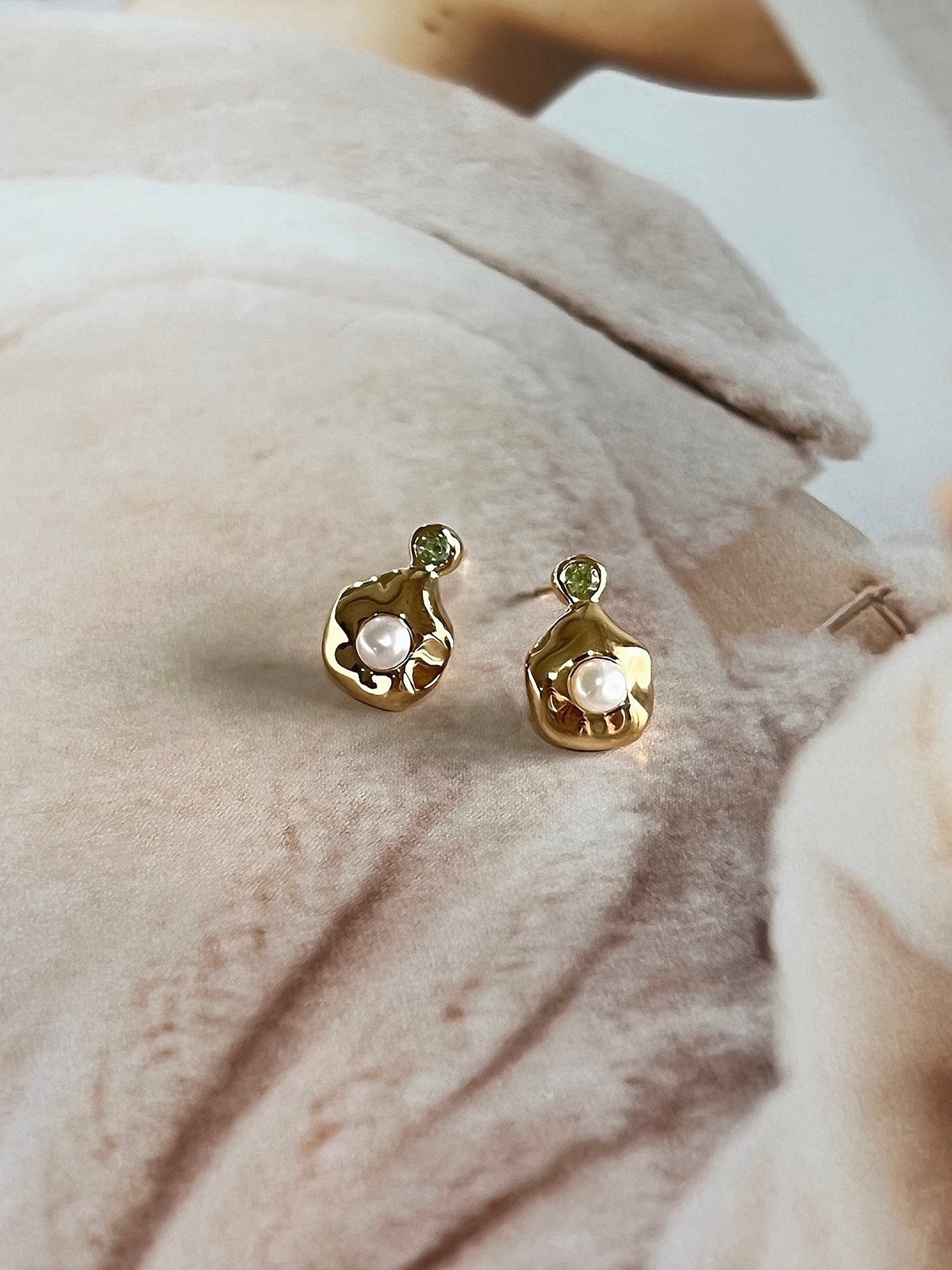 Earrings hotsell side tops