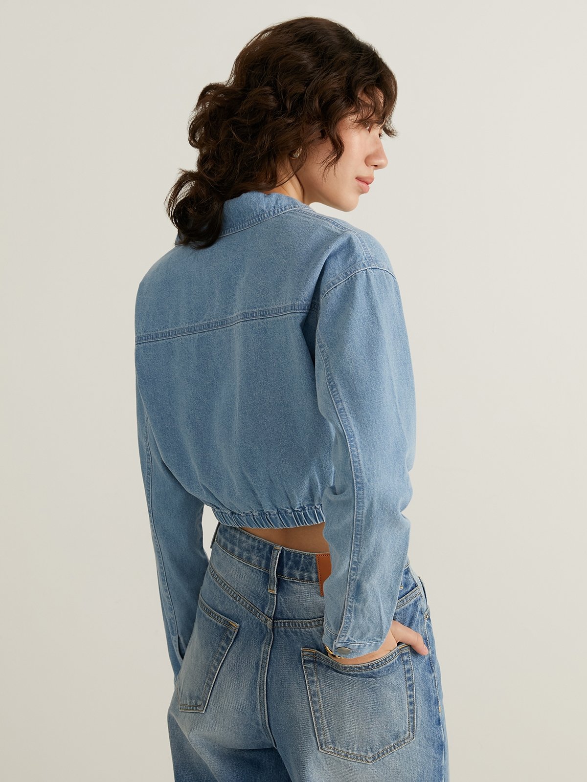 Cropped light 2024 denim jacket