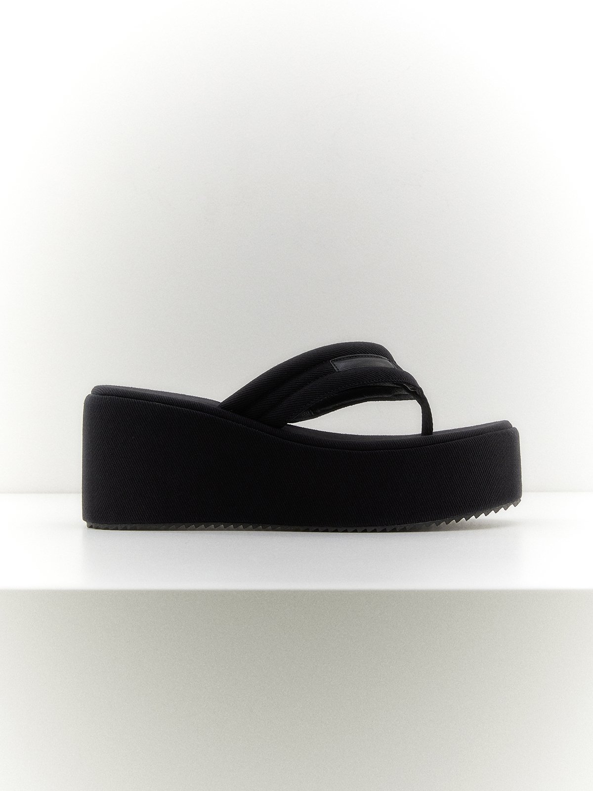 Havana Platform Thong Sandals Black Pomelo Fashion