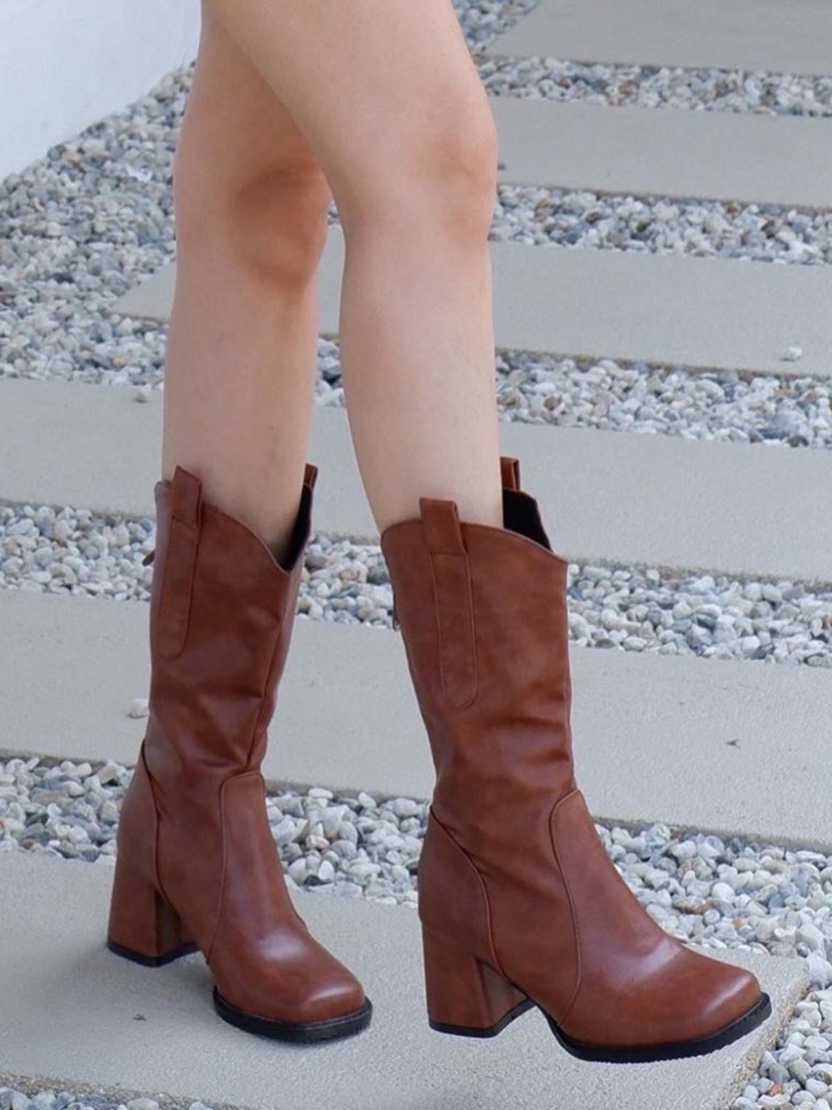Lilly boots top