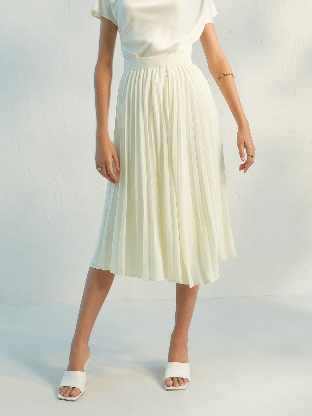 Pleated midi skirt cream store