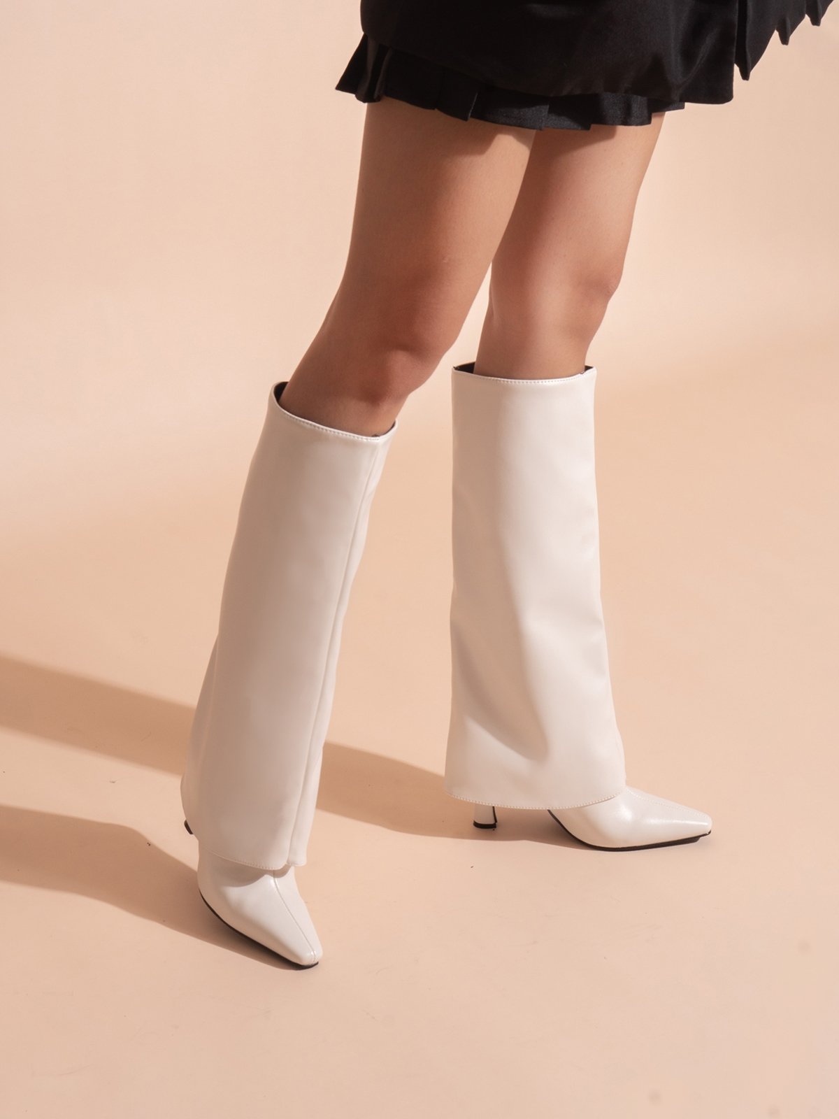 Alicia in White Pointed Toe Knee High Boots White Pomelo Fashion