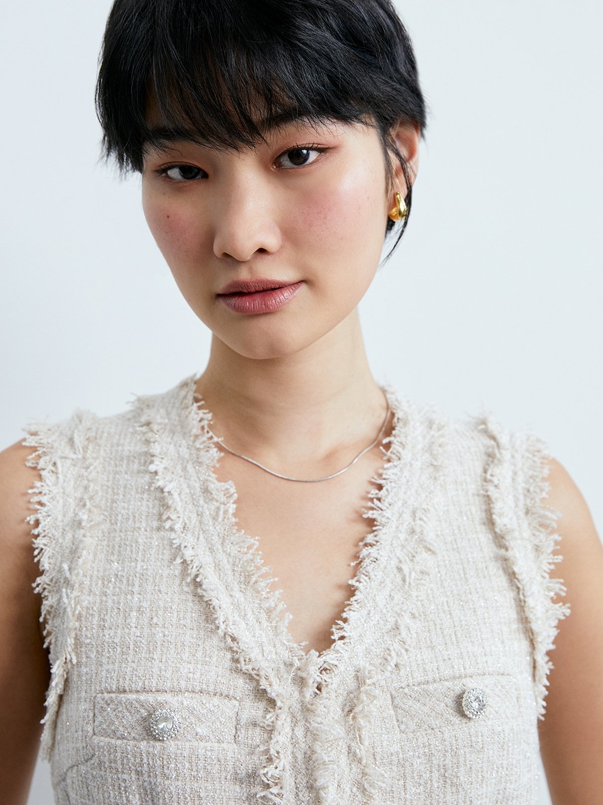 Tweed Frilled Hem Vest - Beige - Pomelo Fashion