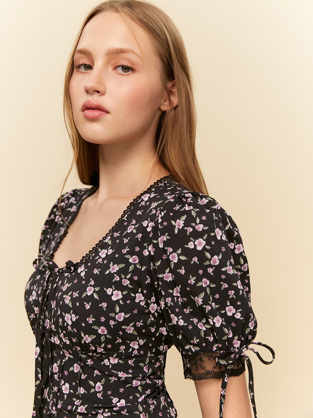 Floral Print Puffed Sleeve Blouse - Black - Pomelo Fashion