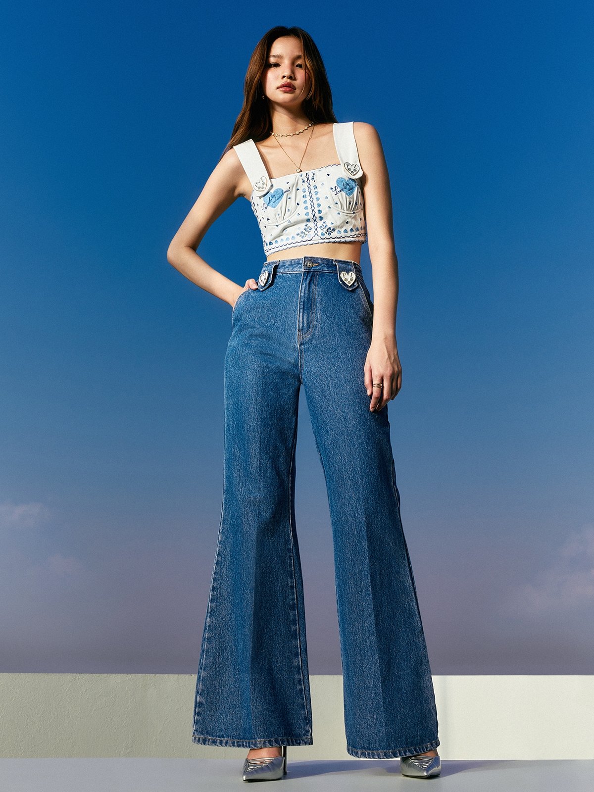Pomelo. x Landmee Heart Motif Embroidered Bell Bottom Jeans Blue Pomelo Fashion