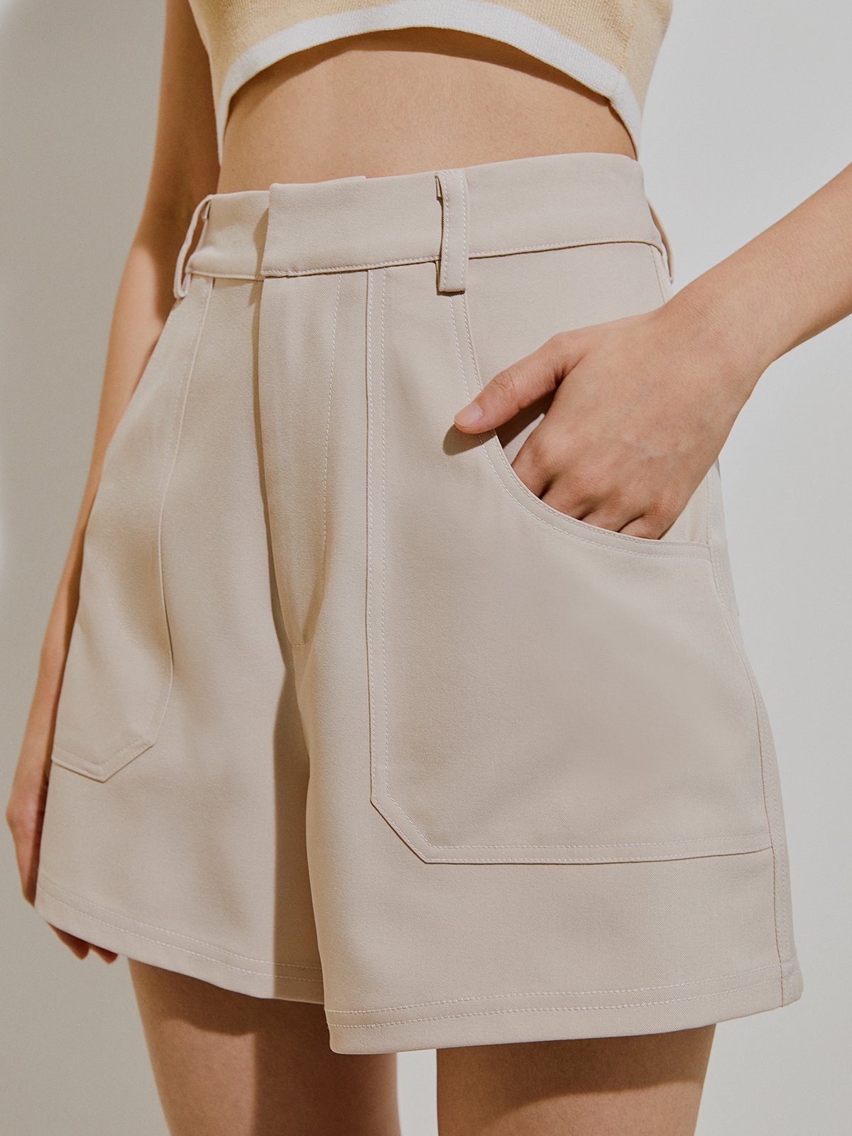 High Waist Shorts Beige Pomelo Fashion