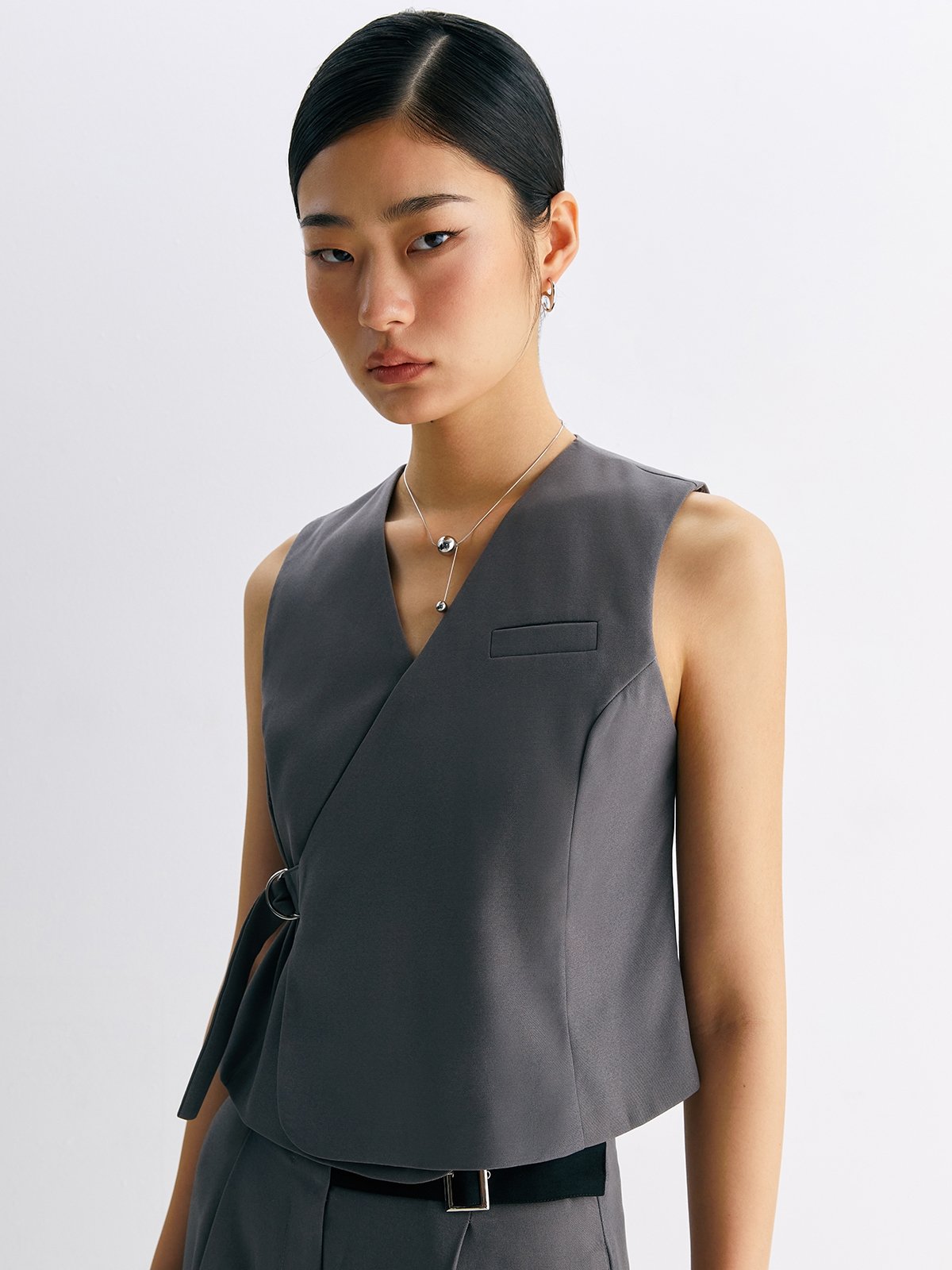 Sleeveless wrap vest discount