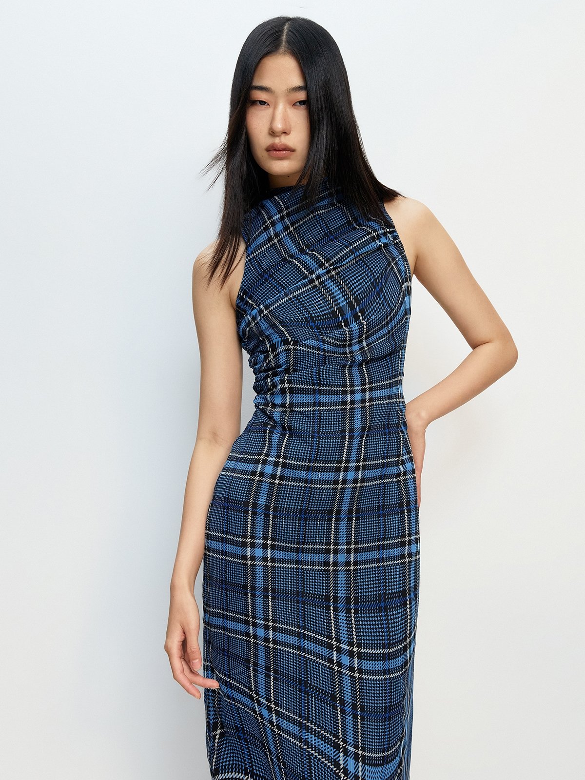 Ruched Wavy Plaid Printed Sleeveless Midi Dress Blue Pomelo Fashion