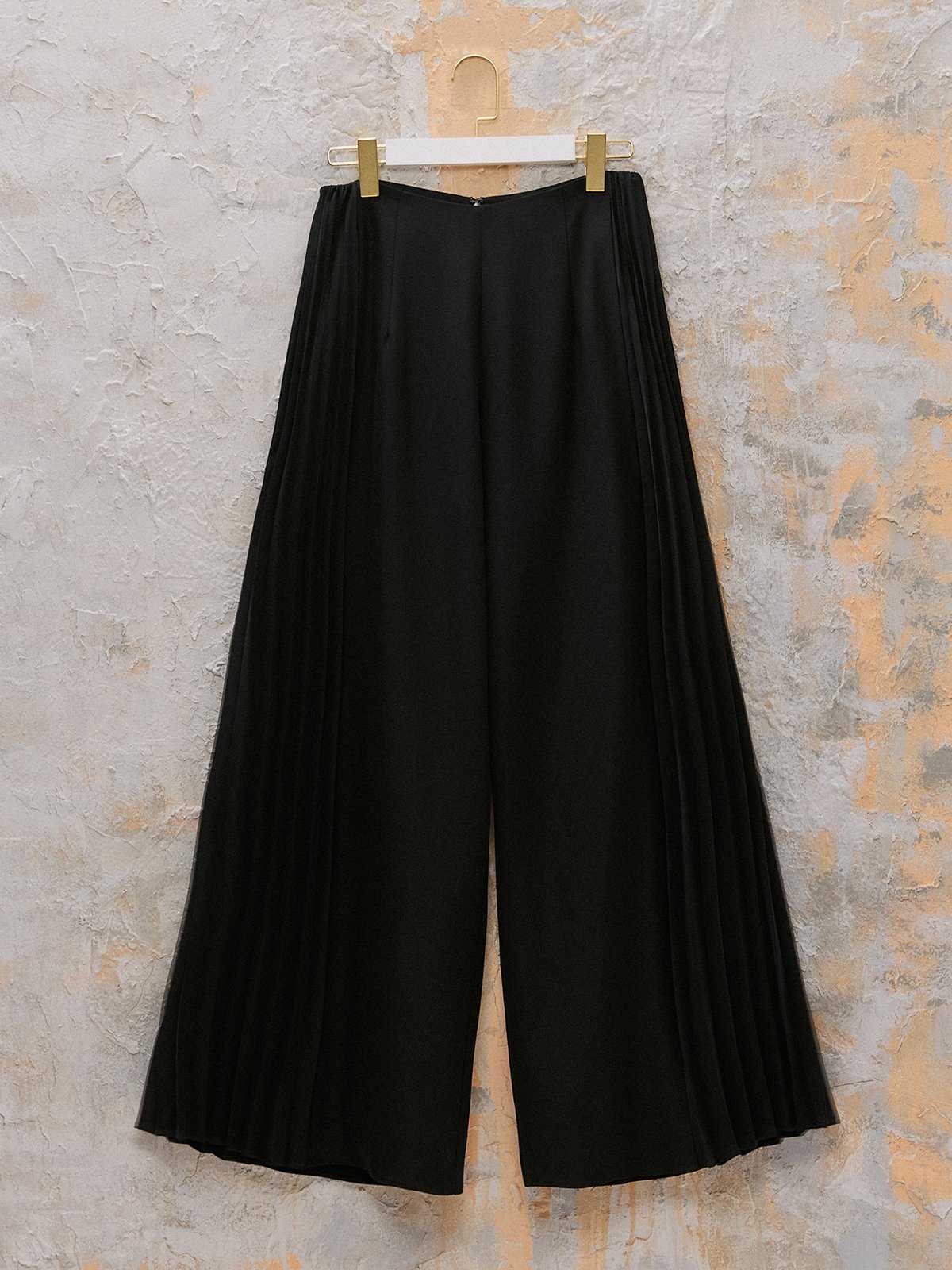 Pleated flare pants new arrivals