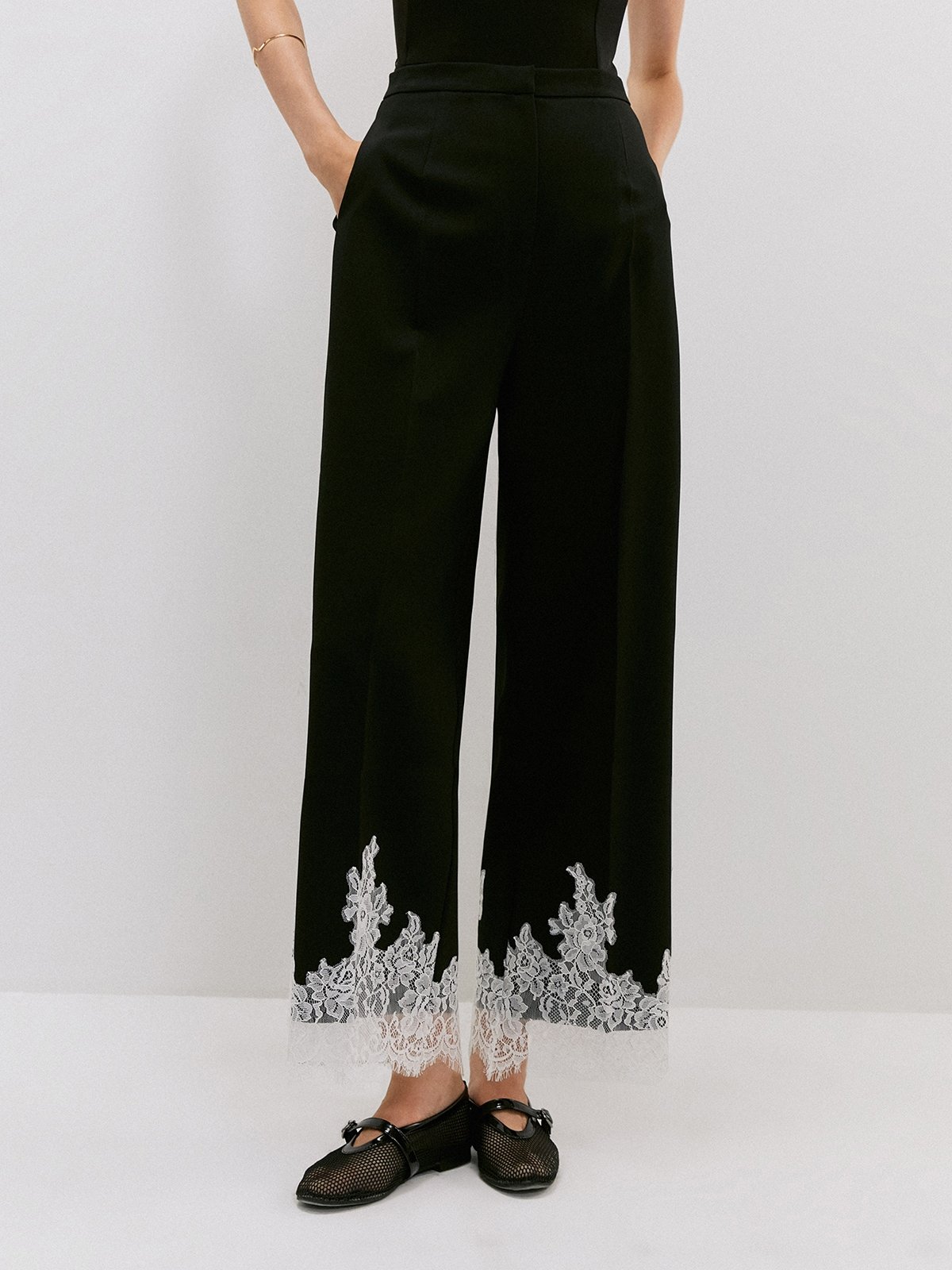 Floral Lace Hem Pants - Black