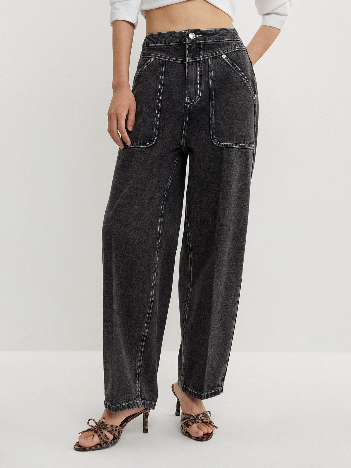 Women Black Denim Contrast Tape Detail Jeans