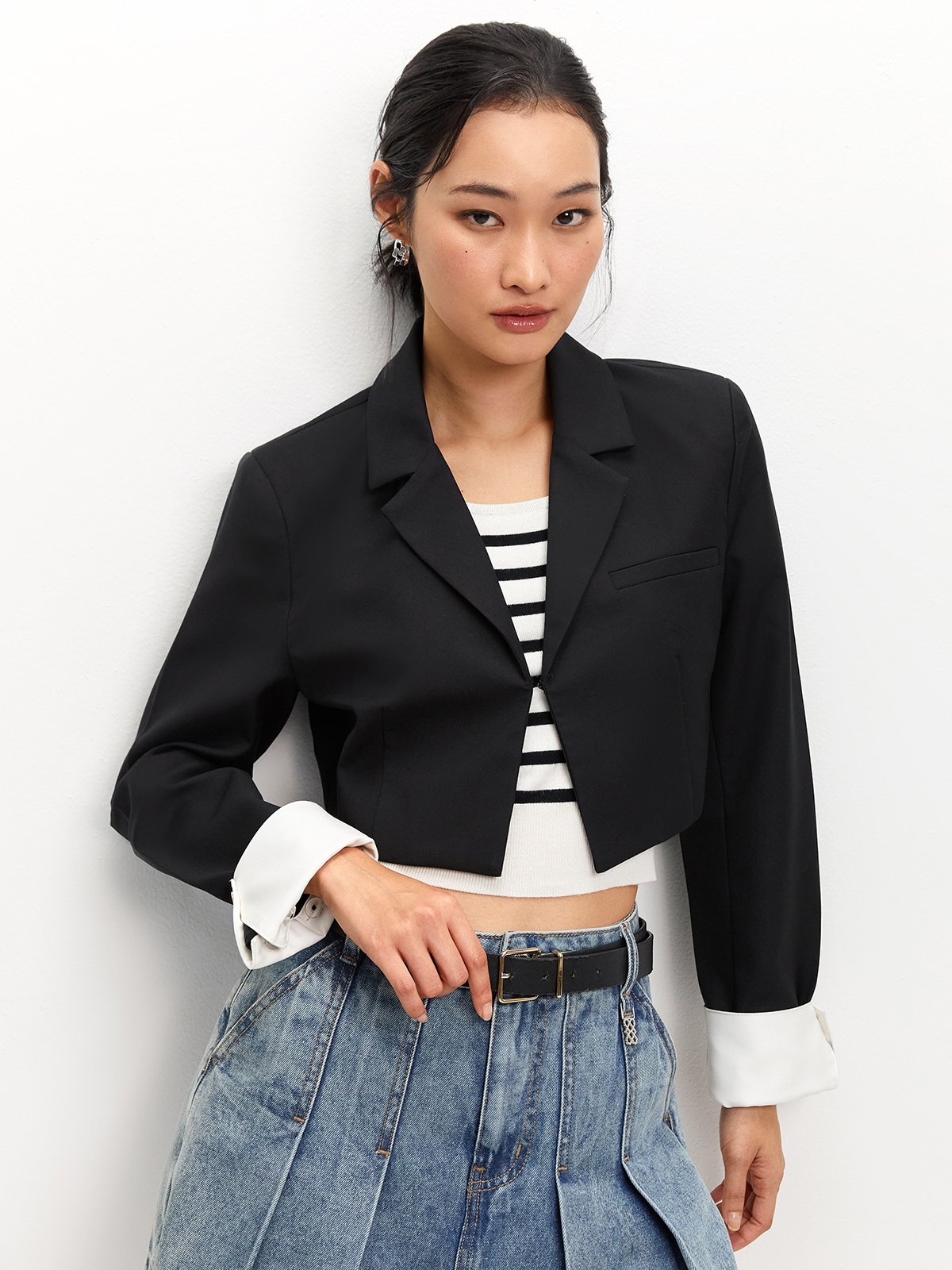 Black & Cream Wavy Grid Cropped Blazer main image 0